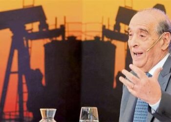 Historia: Argentina, 2do país que más devaluó (Arriazu)