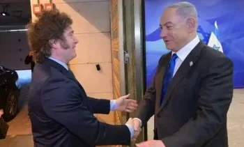 Milei y Netanyahu dialogan en Israel.