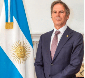 Alejandro Oxenford, ratificado embajador en EEUU.