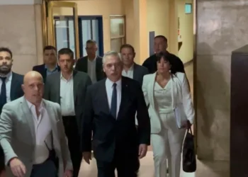 Caso seguros: Alberto Fernández declara ante la justicia en Py.