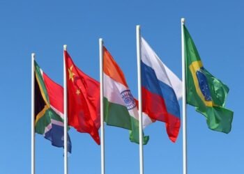 Moneda BRICS: Lula desafía hegemonía del dólar.