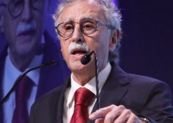El Gobierno se defiende por programas oncológicos
