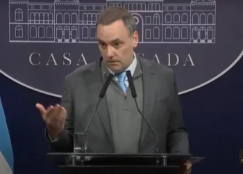 Sinceramiento de Adorni: Villarruel “no es parte del proyecto”.