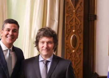Marcha contra Milei: El Gabinete se reúne tras su vuelta.