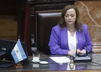 Cecilia Moreau: “Milei, más Spagnuolo”.