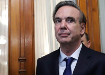 Pichetto: “Gobierno sin historia, jugando con lo irremediable”.