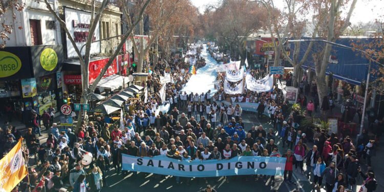 Maestros unidos por la educación