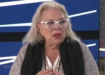 Carrió declara a Caputo “ministro caído”