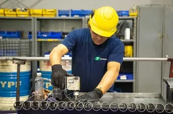 Julio: el empleo asalariado cae a mínimos de la era Milei.