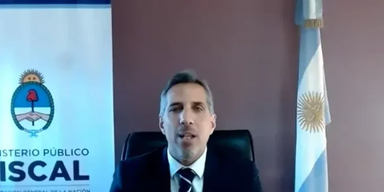 La ofensiva final: Luciani y Mola y los bienes de Cristina.