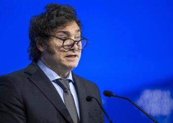 Milei: “El kirchnerismo negoció con la narcodictadura de Hugo Chávez”.