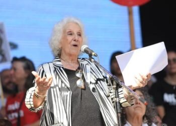 La visita de Carlotto a Cristina por su cumpleaños.