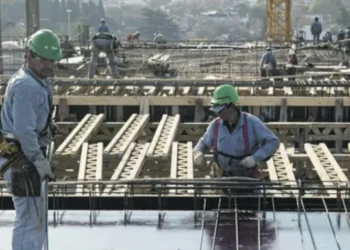 Parálisis de la construcción: 120.000 despidos y baja producción en canteras.