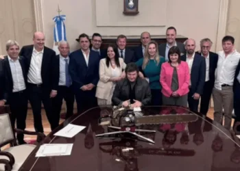 Milei inicia la jornada con su nuevo Gabinete.