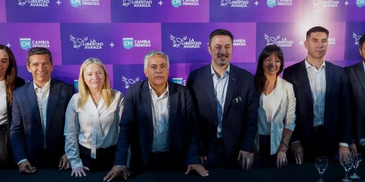 La hoja de ruta de Luis Petri en Diputados: apoyo sin jefatura.