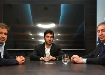 Pase en el Senado: Santilli asegura los votos para la reforma laboral.