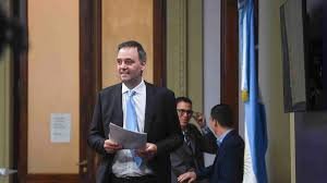 Paro de CGT: Adorni ataca y habla de “extorsión”.