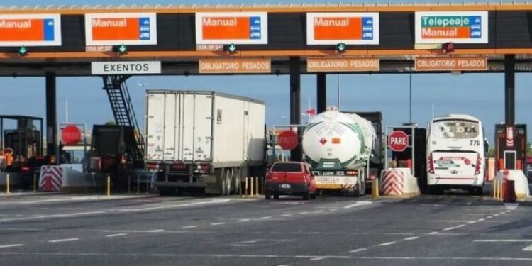 Atención conductores: Aumentan los peajes hasta 19% hoy.