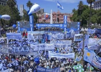 La CGT, a definir las acciones contra el paquete laboral.