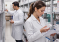 La Anmat ajusta su esquema de aranceles y beneficia al 75% de los importadores de medicamentos