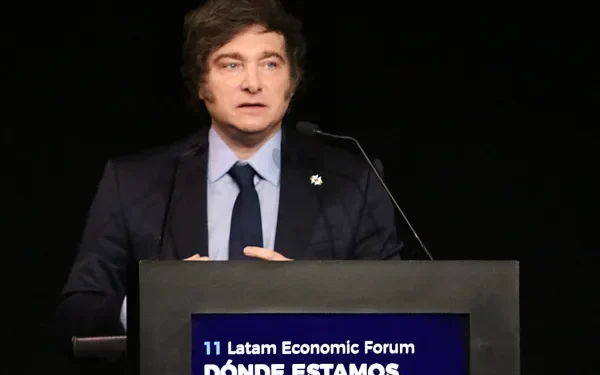 Milei confirma su participación en el Latam Economic Forum junto a Luis Caputo