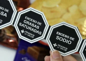Nutricionistas advierten sobre los riesgos de eliminar el Etiquetado Frontal: se ‘hipoteca el futuro’ de la salud