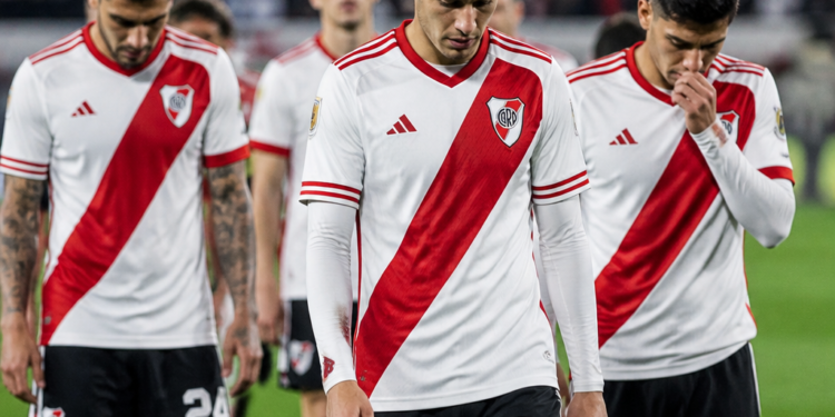 Los 15 jugadores que podrían dejar River en el próximo período de transferencias