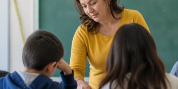 Aguinaldo para educadores en junio: fechas de pago y monto a percibir