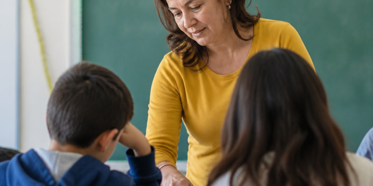 Aguinaldo para educadores en junio: fechas de pago y monto a percibir