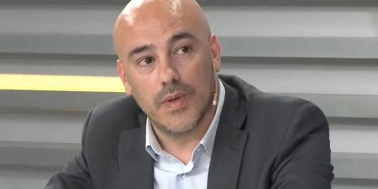 Lucas Romero analiza los cambios en el Gobierno: “Es una suerte de renuncia funcional de Adorni”