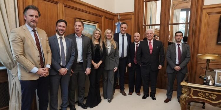 Milei retoma el control sobre su jefe de Gabinete tras más de cien días