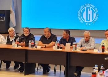Un sector de la CGT propone un paro de 36 horas y la intervención del Estado en las obras sociales