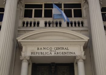 El Banco Central alcanzó casi USD 2.600 millones en compras de divisas en mayo, acercándose a un objetivo clave