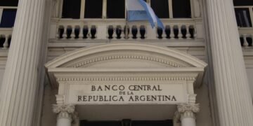 El Banco Central alcanzó casi USD 2.600 millones en compras de divisas en mayo, acercándose a un objetivo clave