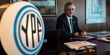 Remociones y designaciones en el directorio de YPF