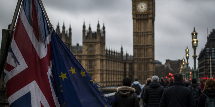 A diez años del Brexit, la economía del Reino Unido enfrenta desafíos estructurales profundos