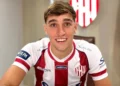 Futbolista de 22 años sufre un ACV isquémico y su situación es crítica