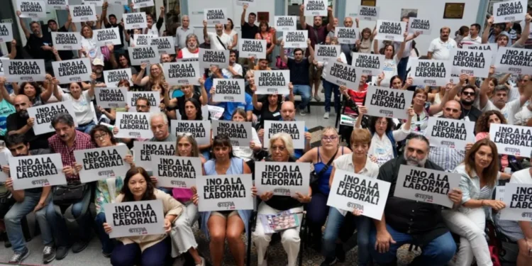 Conflicto Educativo 2026: La Estrategia de CTERA ante la Política de Desfinanciamiento Nacional