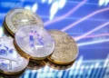 Tensión global: Bitcoin enfrenta un escenario defensivo ante el endurecimiento de aranceles y la inestabilidad energética