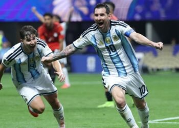 Javier Milei reflexionó sobre la épica remontada de Argentina junto a su hermana Karina: “Es una muestra de que no hay que bajar nunca los brazos”