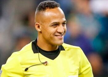 Polémica por el árbitro designado para la semifinal entre Argentina e Inglaterra