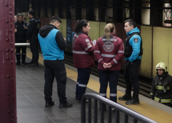 Operativo en la estación Malabia del subte B tras el fallecimiento de un hombre arrollado