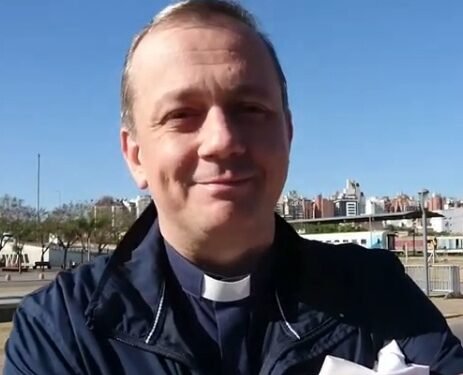 Controversia en Córdoba: un sacerdote acusado de abuso volvió a oficiar misa en la Catedral
