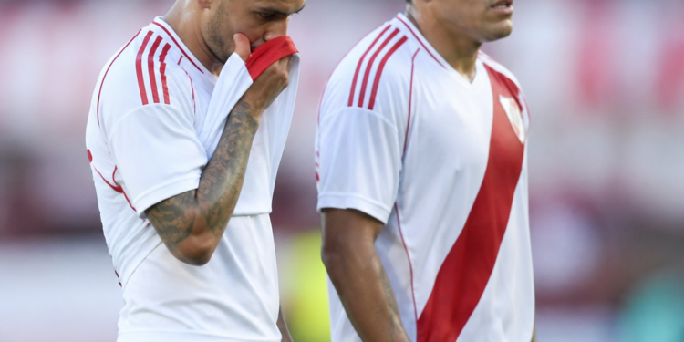 Inquietud en River por las lesiones de Montiel y Acuña: posibles sustitutos para el encuentro en Colombia