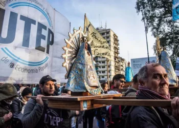 Detalles sobre el recorrido y demandas de la marcha de San Cayetano hacia Plaza de Mayo