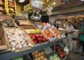 La inflación de agosto: aumentos en servicios y tendencias a la baja en alimentos