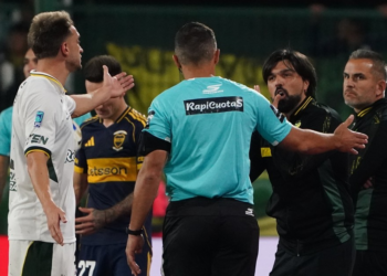 Ferro se impuso 1-0 sobre All Boys en un intenso encuentro: decisiones arbitrales polémicas marcan el partido