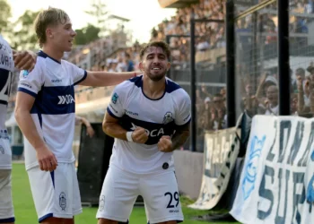 Gimnasia aprovechó las oportunidades y superó a Aldosivi en Mar del Plata, extendiendo su racha positiva en el Torneo Clausura