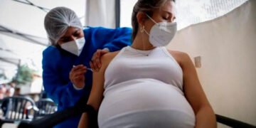 Vinculación entre vacunas contra el Covid y abortos espontáneos: un análisis exhaustivo