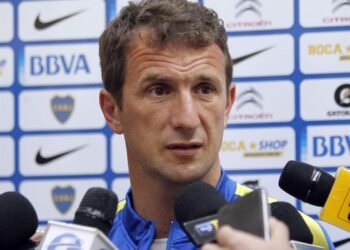 Boca se prepara para el clásico contra Racing con ausencias y dudas que inquietan a Arruabarrena